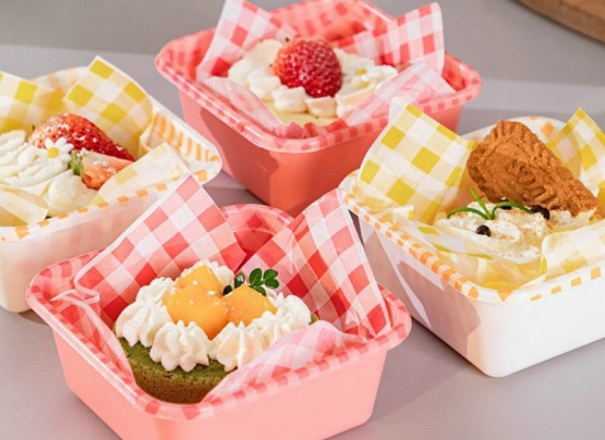 Hộp vuông Caro cute đựng bánh