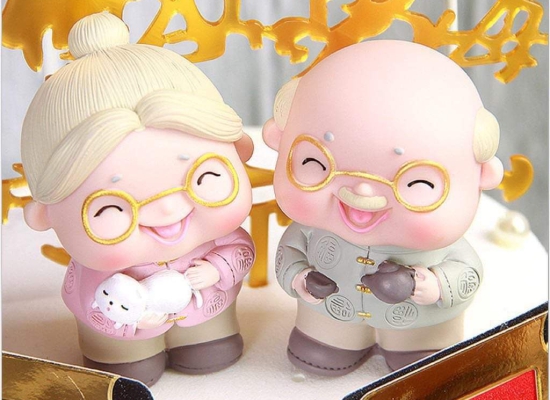 Ông Bà Đứng trang trí bánh
